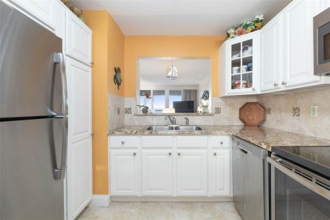 Condo in Ormond Beach, Florida, 2 bedrooms  № 1784609 - photo 8