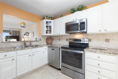 Condo in Ormond Beach, Florida, 2 bedrooms  № 1784609 - photo 9
