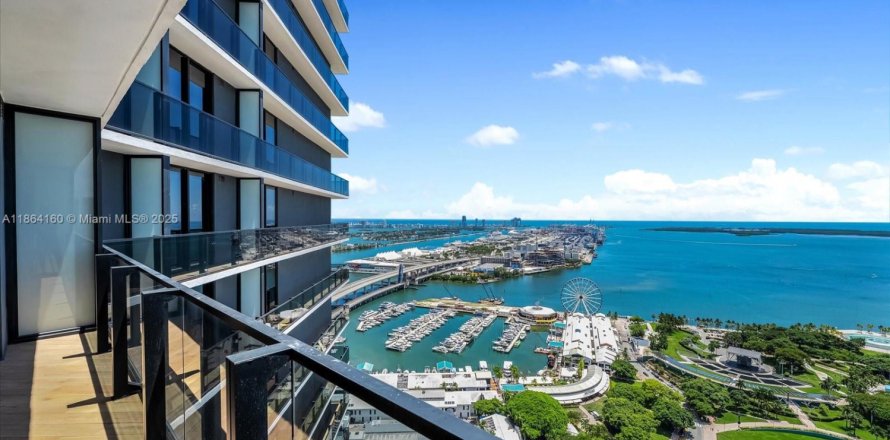 Condominio en Miami, Florida, 1 dormitorio № 1895237