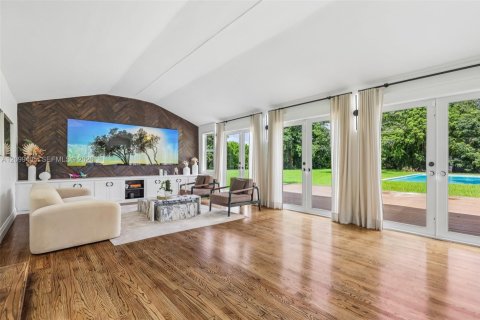 Villa ou maison à vendre à Southwest Ranches, Floride: 4 chambres, 305.83 m2 № 2400588 - photo 18