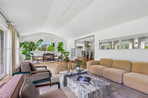 Villa ou maison à vendre à Southwest Ranches, Floride: 4 chambres, 305.83 m2 № 2400588 - photo 14