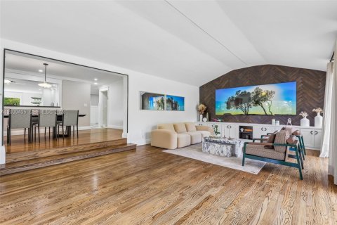 Villa ou maison à vendre à Southwest Ranches, Floride: 4 chambres, 305.83 m2 № 2400588 - photo 16