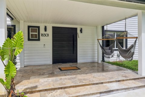 Villa ou maison à vendre à Southwest Ranches, Floride: 4 chambres, 305.83 m2 № 2400588 - photo 10