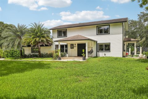 Villa ou maison à vendre à Southwest Ranches, Floride: 4 chambres, 305.83 m2 № 2400588 - photo 8