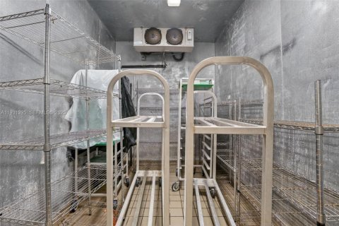 Propiedad comercial en venta en Plantation, Florida № 1991276 - foto 22