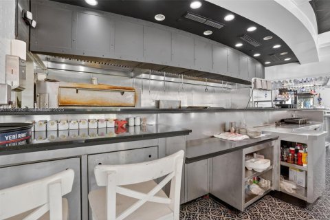 Propiedad comercial en venta en Plantation, Florida № 1991276 - foto 11