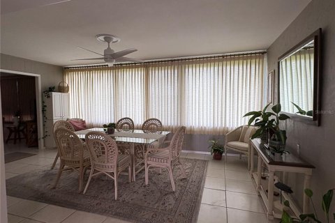 Купить виллу или дом в Брейдентон, Флорида 6 комнат, 140.47м2, № 2236969 - фото 26