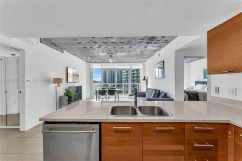 Снять в аренду кондоминиум в Майами, Флорида 2 спальни, 94.76м2, № 1957798 - фото 5