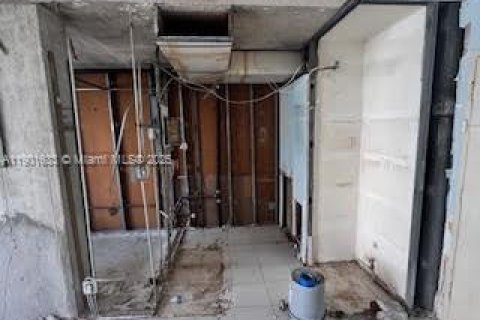 Condominio en venta en Hallandale Beach, Florida, 1 dormitorio, 38.46 m2 № 1953508 - foto 3