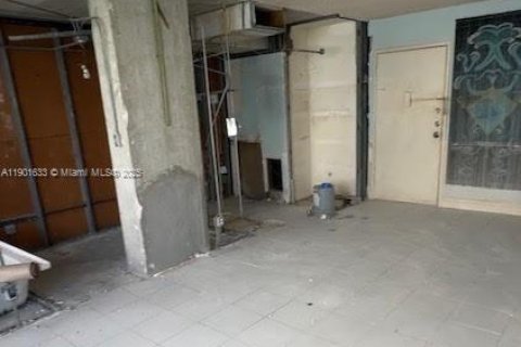 Condominio en venta en Hallandale Beach, Florida, 1 dormitorio, 38.46 m2 № 1953508 - foto 8