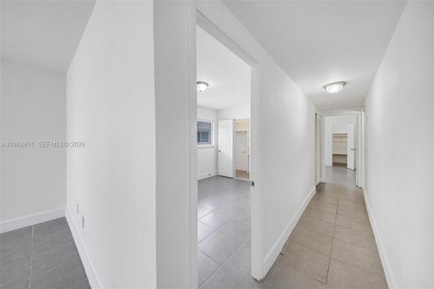 Apartamento en alquiler en Miami Beach, Florida, 2 dormitorios, 92.9 m2 № 2024165 - foto 9