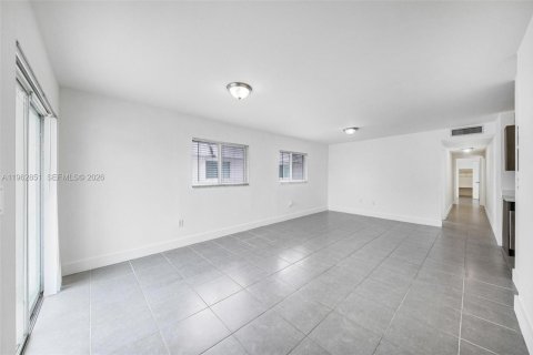 Apartamento en Miami Beach, Florida 2 dormitorios, 92.9 m2 № 2024165
