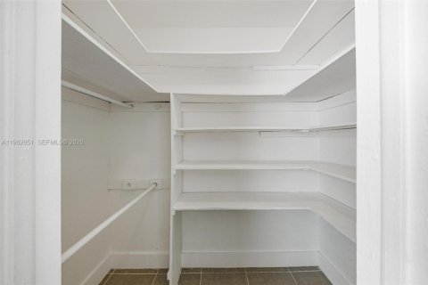 Apartamento en alquiler en Miami Beach, Florida, 2 dormitorios, 92.9 m2 № 2024165 - foto 12