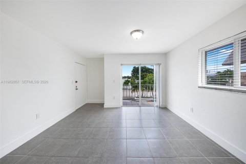 Apartamento en alquiler en Miami Beach, Florida, 2 dormitorios, 92.9 m2 № 2024165 - foto 4