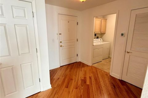 Condominio en alquiler en Sarasota, Florida, 2 dormitorios, 126.35 m2 № 2329972 - foto 16