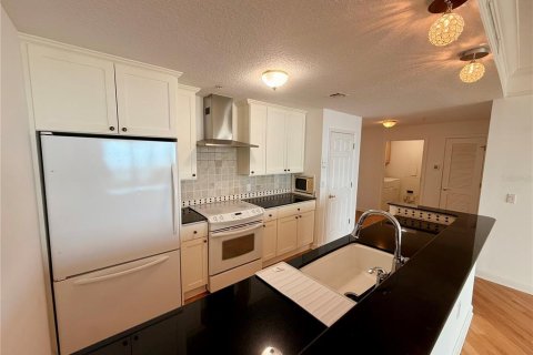 Condominio en alquiler en Sarasota, Florida, 2 dormitorios, 126.35 m2 № 2329972 - foto 14