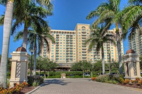 Condominio en alquiler en Sarasota, Florida, 2 dormitorios, 126.35 m2 № 2329972 - foto 2