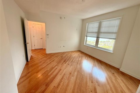 Condominio en alquiler en Sarasota, Florida, 2 dormitorios, 126.35 m2 № 2329972 - foto 28
