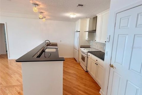 Condominio en alquiler en Sarasota, Florida, 2 dormitorios, 126.35 m2 № 2329972 - foto 15