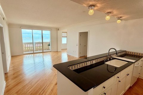 Condominio en alquiler en Sarasota, Florida, 2 dormitorios, 126.35 m2 № 2329972 - foto 12
