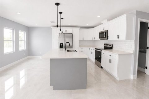 Casa en venta en Tampa, Florida, 3 dormitorios, 119.75 m2 № 1687640 - foto 6