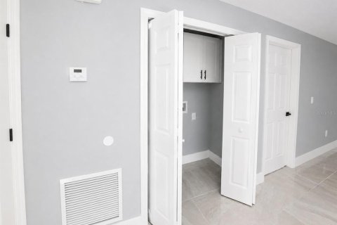 Casa en venta en Tampa, Florida, 3 dormitorios, 119.75 m2 № 1687640 - foto 16