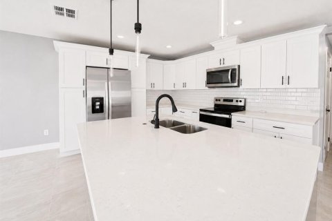 Casa en venta en Tampa, Florida, 3 dormitorios, 119.75 m2 № 1687640 - foto 5