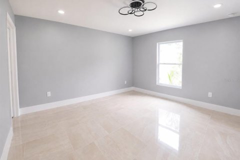 Casa en venta en Tampa, Florida, 3 dormitorios, 119.75 m2 № 1687640 - foto 15