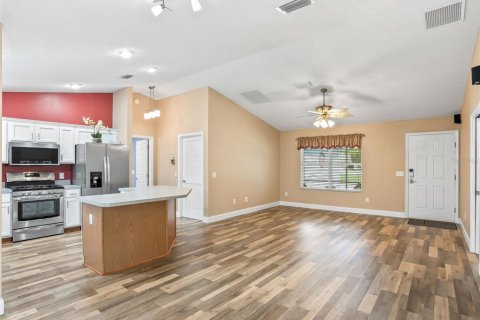 Casa en venta en The Villages, Florida, 3 dormitorios, 154.4 m2 № 1913533 - foto 13
