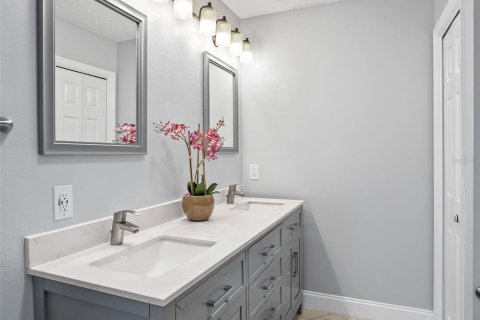 Casa en venta en The Villages, Florida, 3 dormitorios, 154.4 m2 № 1913533 - foto 28