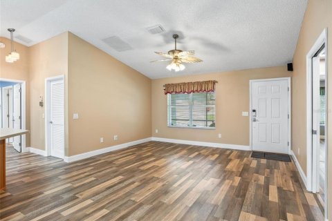 Casa en venta en The Villages, Florida, 3 dormitorios, 154.4 m2 № 1913533 - foto 9
