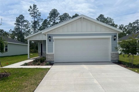 House in Palm Coast, Florida 4 bedrooms, 149.29 sq.m. № 1650714 - photo 1