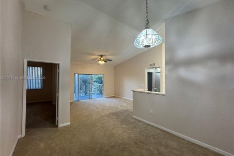 Снять в аренду кондоминиум в Дейви, Флорида 2 спальни, 109.9м2, № 2025684 - фото 7