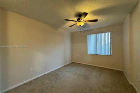 Снять в аренду кондоминиум в Дейви, Флорида 2 спальни, 109.9м2, № 2025684 - фото 6