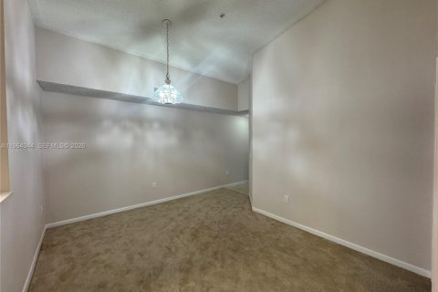 Снять в аренду кондоминиум в Дейви, Флорида 2 спальни, 109.9м2, № 2025684 - фото 5