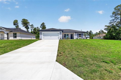 House in Dunnellon, Florida 3 bedrooms, 146.41 sq.m. № 2119474 - photo 2