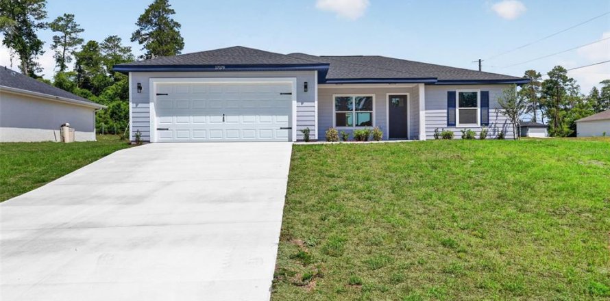House in Dunnellon, Florida 3 bedrooms, 146.41 sq.m. № 2119474