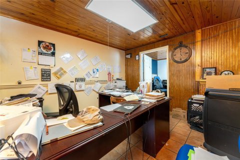 Commercial property in Port Charlotte, Florida 542.55 sq.m. № 2330789 - photo 26