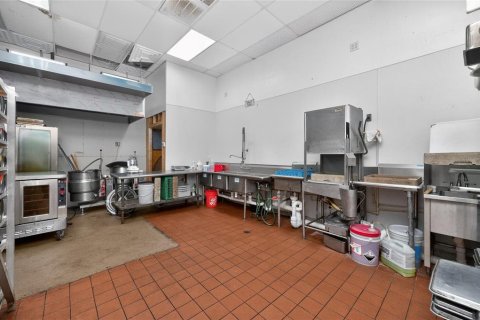 Commercial property in Port Charlotte, Florida 542.55 sq.m. № 2330789 - photo 30