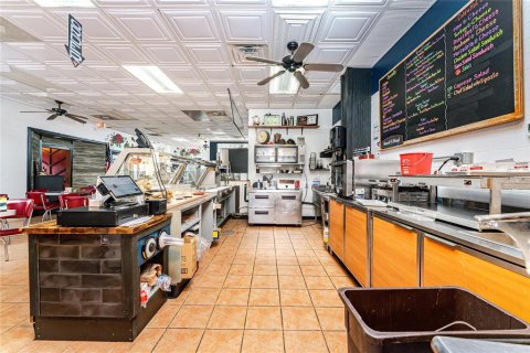 Commercial property in Port Charlotte, Florida 542.55 sq.m. № 2330789 - photo 14