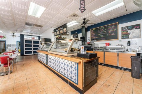 Commercial property in Port Charlotte, Florida 542.55 sq.m. № 2330789 - photo 17