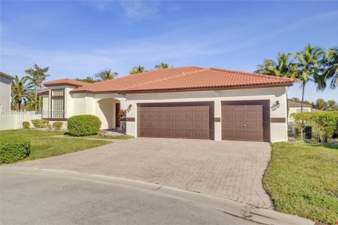 Casa en venta en Miramar, Florida, 4 dormitorios, 291.71 m2 № 2010635 - foto 4