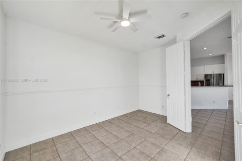 Casa en venta en Miramar, Florida, 4 dormitorios, 291.71 m2 № 2010635 - foto 16