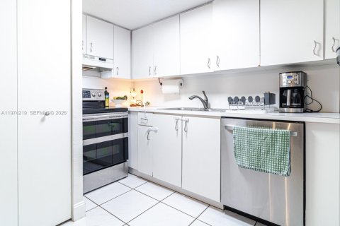 Touwnhouse à vendre à Miami Lakes, Floride: 3 chambres, 117.99 m2 № 2036501 - photo 7