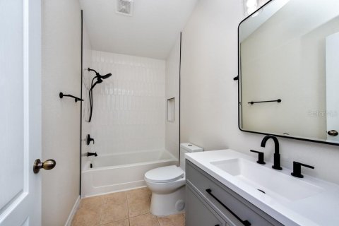 Condo in Tampa, Florida, 2 bedrooms  № 1813571 - photo 21