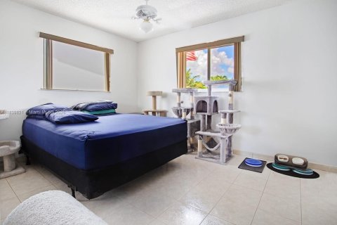 Купить виллу или дом в Майами, Флорида 6 спален, 236.53м2, № 1957506 - фото 11