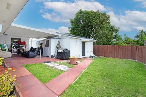 Купить виллу или дом в Майами, Флорида 6 спален, 236.53м2, № 1957506 - фото 10