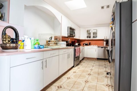 Купить виллу или дом в Майами, Флорида 6 спален, 236.53м2, № 1957506 - фото 13