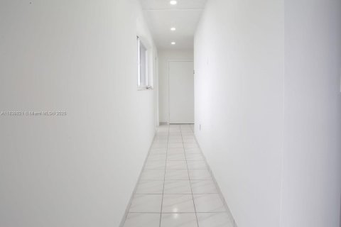 Купить виллу или дом в Майами, Флорида 6 спален, 236.53м2, № 1957506 - фото 5