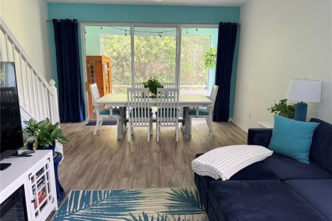 Townhouse in Tampa, Florida 2 bedrooms, 153.94 sq.m. № 2381255 - photo 6